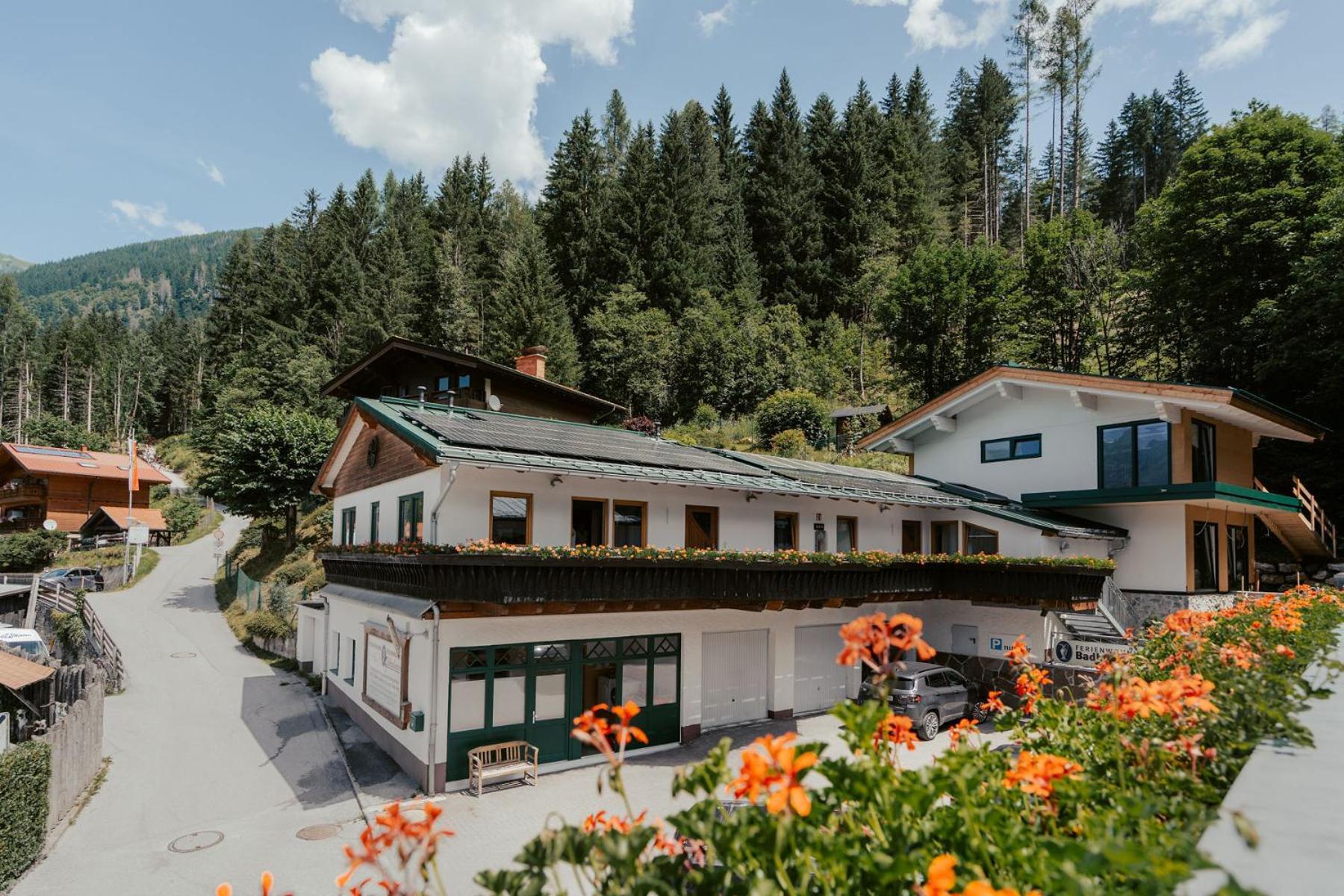Ferienwohnungen Badbruckerweg- Bad Gastein Bagian luar foto